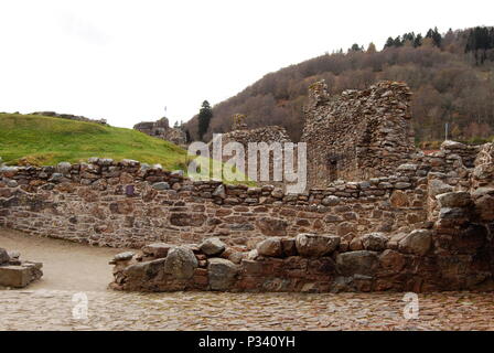 Fortezza o castello Urquhart, Loch Ness e Highlands scozzesi, Scotland, Regno Unito, Europa Foto Stock