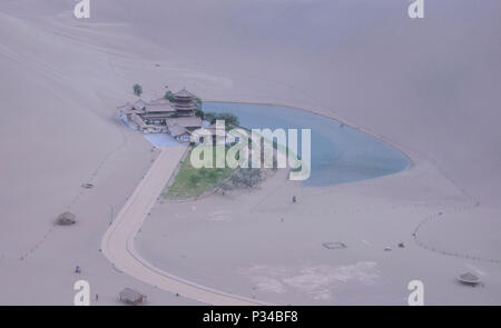 Ventoso dune di sabbia, Mingsha Shan (cantando Sands montagna), Dunhuang, Gansu, Cina Foto Stock