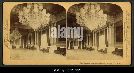 . Est in camera Presidente's Mansion, Washington D.C. Creato: 1870-1899. Copertura: 1870-1899. Fonte Imprint: Washington, D.C. : J.F. Jarvis, 1870?-1899?. Elemento digitale pubblicata 9-29-2005; aggiornato 2-12-2009. 91 East stanza in Presidente's Mansion, Washington D.C, da Jarvis, J. F. (John F.), b. 1850 4 Foto Stock