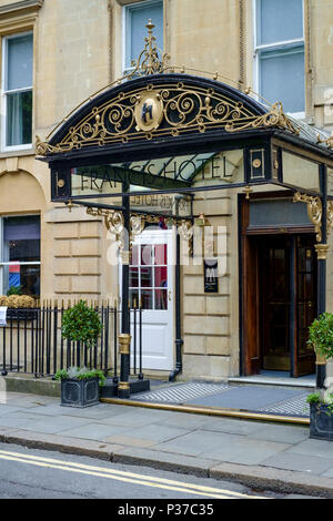 Ingresso al Francis Hotel, bagno, Somerset England Regno Unito Foto Stock