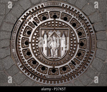 Stemma di Aschaffenburg sul chiusino di Aschaffenburg, Germania Foto Stock
