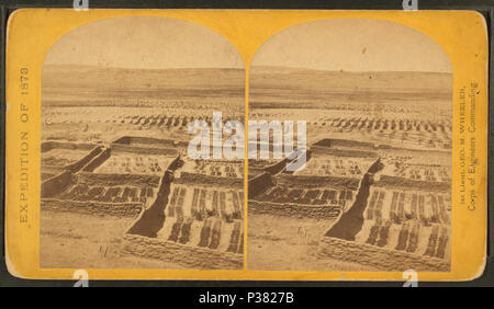 117 giardini che circondano la Indian Pueblo di Zuni, da O'Sullivan, Timothy H., 1840-1882 Foto Stock