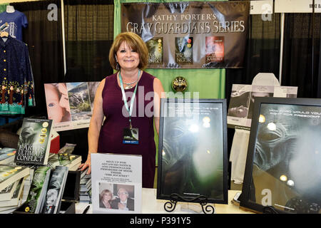 Pasadena, California, 16 giugno 2018, Alien con il giorno 2. Credito: Ken Howard Immagini/Alamy Live News Foto Stock