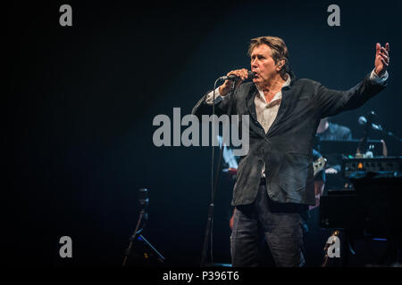 Roskilde, Danimarca. Giugno 17, 2018. Il cantante inglese e cantautore Bryan Ferry esegue un concerto dal vivo a Roskilde Kongrescenter a Roskilde. (Photo credit: Gonzales foto - Thomas RASMUSSEN). Credito: Gonzales foto/Alamy Live News Foto Stock