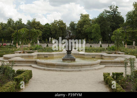 Fontana della Royal Gardens in classico ressidence a Wilanow, Varsavia Foto Stock