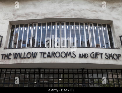 Esterno del Willow Tea Rooms, Sauchiehall St, progettato dal famoso architetto Charles Rennie Mackintosh per proprietario Kate Cranston nei primi anni del Novecento. Foto Stock