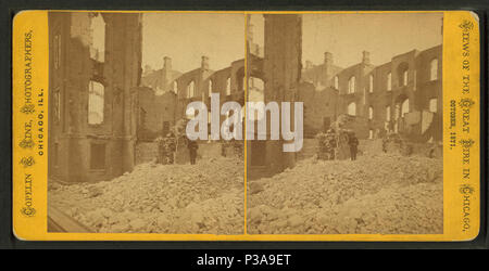 . Corte interna Casa. Titolo alternativo: Viste il grande incendio di Chicago, ottobre 1871. Copertura: 1871. Fonte Imprint: Chicago, Ill. : Copelin & Hine, 1871.. Elemento digitale pubblicata 6-16-2005; aggiornato 2-12-2009. 155 Corte interna House, da Copelin &AMP; Hine Foto Stock