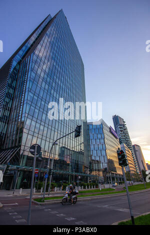 Diamond Tower e il Diamantini edifici progettati da Kohn Pedersen Fox in la Porta Nuova di Milano, Italia Foto Stock