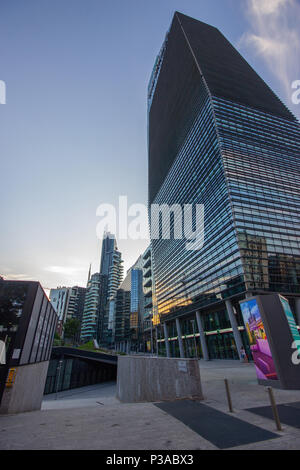 Diamond Tower e il Diamantini edifici progettati da Kohn Pedersen Fox in la Porta Nuova di Milano, Italia Foto Stock