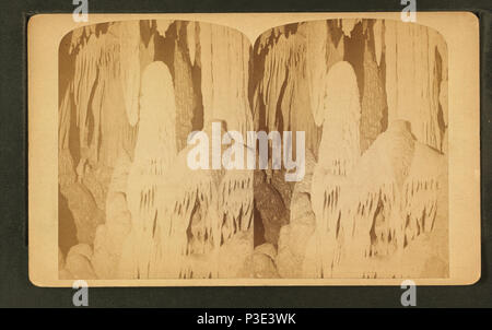 281 Stalagtites, caverne di Luray, da C. H. James Foto Stock