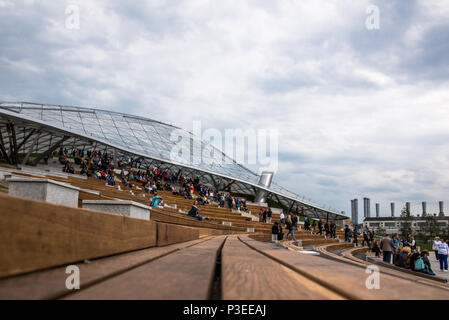 Mosca, Russia, 15 settembre 2017 Zaryadye landscape park nel centro di Mosca Foto Stock