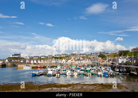 Vista sul Porto a Findochty sul Moray Firth in Scozia Foto Stock
