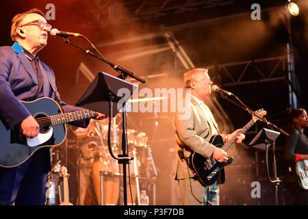 Squeeze rock vasca da bagno. Inghilterra - Pub nel Parco festival, Giugno 2018 Foto Stock
