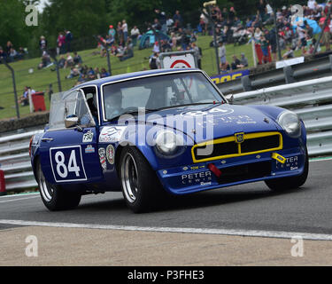 Peter Samuels, MGB GT V8, Bernie's V8s, noi muscolo auto, American Speedfest VI, Brands Hatch, giugno 2018, automobili, Autosport, auto, il circuito da corsa, Foto Stock