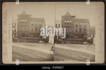 333 ganci di Troia. (Che mostra un incendio in scaletta anteriore Curley's hotel e ristorante.), da Robert N. Dennis raccolta di vista stereoscopica Foto Stock