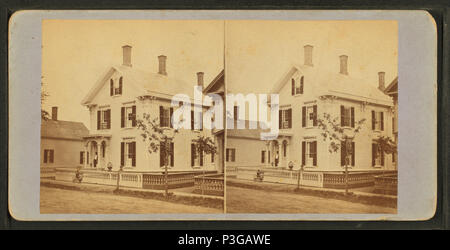 . Due-store di una casa con un piccolo portico, Bangor, Maine. Copertura: 1869?-1882?. Elemento digitale pubblicata 7-18-2005; aggiornato 2-12-2009. 334 Due-store di una casa con un piccolo portico, Bangor, Maine, da Trask, M. G. (Manly G.), 1836-1919 Foto Stock