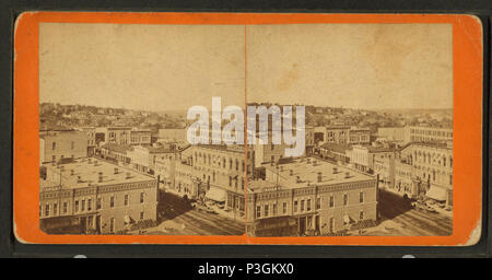 . Vista panoramica di Des Moines guardando a nord-est dal Palazzo di Giustizia. Copertura: 1870?-1885?. Fonte Imprint: 1870?-1885?. Elemento digitale pubblicata 6-15-2005; aggiornato 2-12-2009. 35 vista panoramica di Des Moines guardando a nord est di Casa Corte, da Robert N. Dennis raccolta di vista stereoscopica Foto Stock