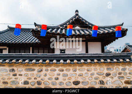 Il coreano casa tradizionale Hanok a Seoul, Corea del Sud Foto Stock