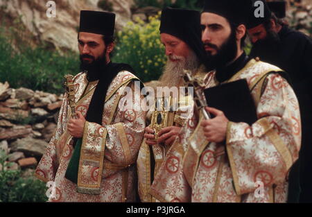 Autonoma Repubblica monastica del Monte Athos, monaci greco-ortodossi, presso la processione di Pasqua Foto Stock