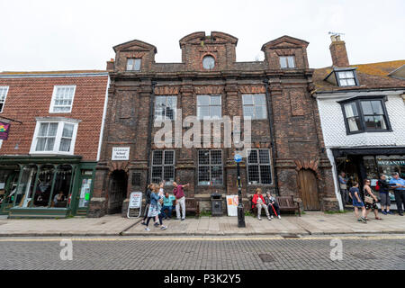 La vecchia scuola di grammatica, in High St nella segale, East Sussex, England, Regno Unito Foto Stock