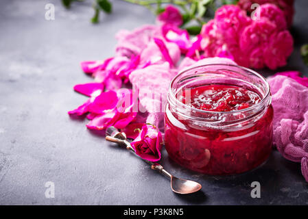 La marmellata di petali di rosa Foto Stock