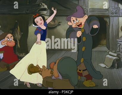 Pellicola originale titolo: Biancaneve e i Sette Nani. Titolo inglese: Biancaneve e i Sette Nani. Regista: WALT DISNEY. Anno: 1937. Credito: WALT DISNEY PRODUCTIONS / Album Foto Stock