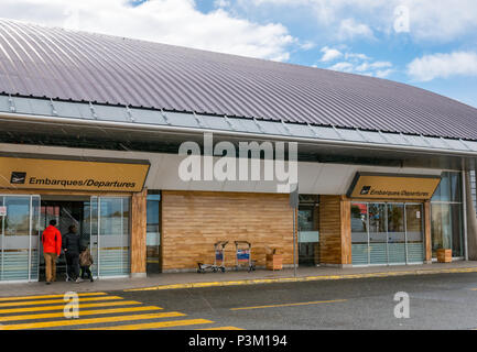 Punta Arenas aeroporto terminal partenze ingresso, Patagonia, Cile, Sud America Foto Stock