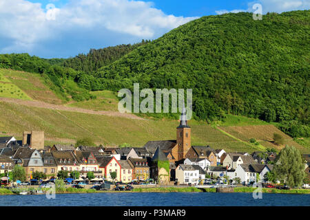 Alken città sul fiume Moselle in Renania-Palatinato, Germania. Alken è uno della Mosella è più antichi villaggi. Foto Stock