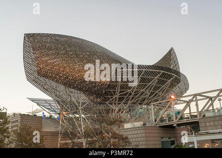 La scultura peix Olimpic, Barcellona, in Catalogna, Spagna Foto Stock