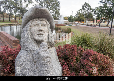 La scultura in rappresentanza di donne cantanti del paese. Il Bicentennial Park, il Tamworth NSW Australia. Foto Stock