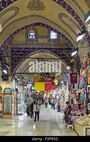 ISTANBUL, Turchia - 25 maggio : People shopping nel Grand Bazaar a Istanbul Turchia il 25 maggio 2018. Persone non identificate Foto Stock