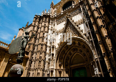 Il trionfo della fede statua - Siviglia - Spagna Foto Stock