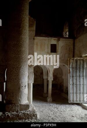 INTERIOR DE LA ERMITA DE SAN BAUDELIO DE BERLANGA - MOZARABE - SIGLO XI. Posizione: Ermita de San BAUDELIO, CASILLAS DE BERLANGA, Spagna. Foto Stock