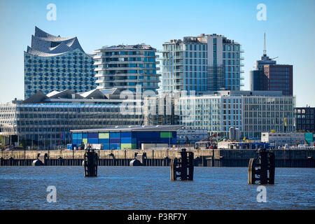 Elbe Philharmonic Hall e residenziale e costruzione di ufficio di Amburgo, Germania, Europa Elbphilharmonie und Wohn- und Bürogebäude in Amburgo, Deutschl Foto Stock