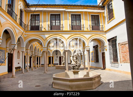 Cortile della carità Ospedale (Hospital de la Caridad), Siviglia, provincia di Siviglia, in Andalusia, Spagna. Foto Stock