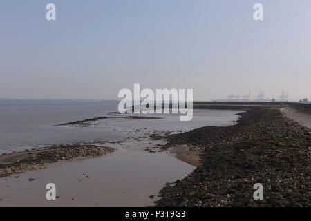 Il fiume Tamigi industry Foto Stock