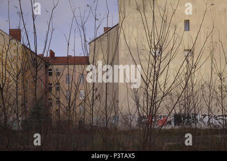 Berlino, Germania, vecchi edifici e terreni a riposo nel Heidestrasse in Berlin-Moabit, il futuro quartiere europeo Foto Stock