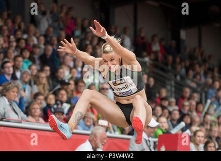 Ratingen, Deutschland. 17 Giugno, 2018. Carolin SCHAEFER (Schafer) (GER/LG Eintracht Francoforte) azione. Donne Salto in lungo, su 17.06.2018 Atletica Stadtwerke Ratingen tutti-intorno all incontro, dal 16.06. -17.06.2018 in Ratingen/Germania. | Utilizzo di credito in tutto il mondo: dpa/Alamy Live News Foto Stock