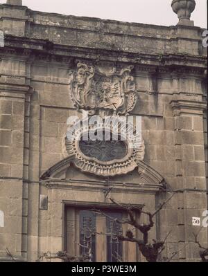 DETALLE DE LA FACHADA DEL EDIFICIO ARCHIVO O LICEO CONSTRUIDO EN EL SIGLO XVIII - NEOCLASICISMO GALLEGO - attuale sede del Ayuntamiento. Location: Edificio ARCHIVO O LICEO, CORUÑA, Spagna. Foto Stock