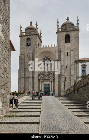 Porto Cattedrale (Sé do Porto) a Porto, Portogallo. Foto Stock