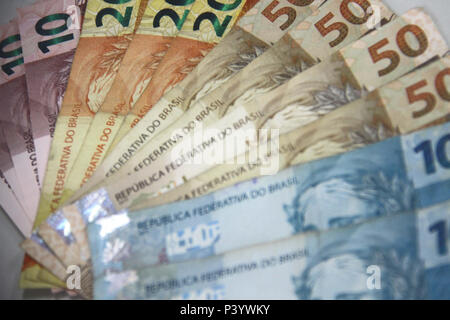 Dinheiro do Brasil, notas de Real, moeda brasileira. Foto Stock
