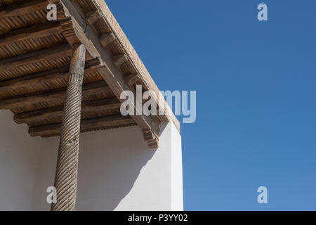 Antico soffitto in legno a Bukhara, Asia centrale Foto Stock
