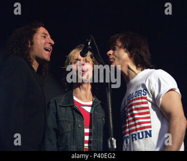 ATLANTA, GA - 20 ottobre: Steve Augeri di viaggio esegue con Tommy Shaw e Lawrence Gowan DI STYX durante i volontari per l'America in concerto al anfiteatro di Lakewood in Atlanta, Georgia il 20 ottobre 2001. Il concerto è stato organizzato per raccogliere fondi a beneficio delle famiglie delle vittime del settembre 11 (9/11) gli attacchi contro gli Stati Uniti d'America. Ulteriori beneficiari del concerto includono la Croce Rossa Americana, Vigili del Fuoco di New York e il New York City Police Department. Credito: Chris McKay / MediaPunch Foto Stock