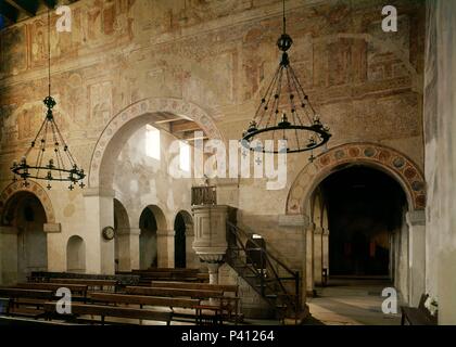 INTERIOR DE LA IGLESIA de San Julián de los Prados - 812/842 - PRERROMANICO ASTURIANO. Autore: Tioda (IX sec.). Posizione: Iglesia de San Julián de los Prados, Oviedo, ASTURIAS, Spagna. Foto Stock