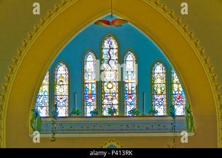 Igreja de Santo Antonio Vitral Grafismo Monte Belo do Sul Vale dos Vinhedos Rio Grande do Sul Foto Stock