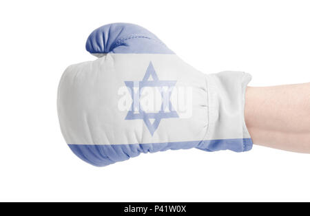 Bandiera di Israele sul guanto di boxe isolato su uno sfondo bianco Foto Stock