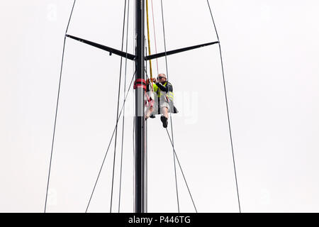 Barche della Volvo Ocean Race alla porta di Cardiff Foto Stock