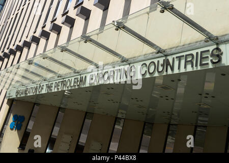 Logo dell'OPEC si è visto all'Organizzazione dei Paesi Esportatori di Petrolio (OPEC). La 174esima riunione dell' OPEC si terrà il 22 giugno 2018 a Vienna. Foto Stock