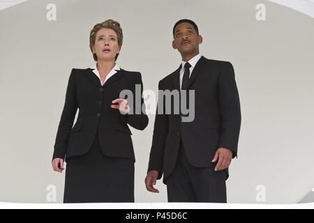 Pellicola originale titolo: GLI UOMINI IN NERO 3. Titolo italiano: GLI UOMINI IN NERO 3. Regista: barry SONNENFELD. Anno: 2012. Stelle: Emma Thompson; Will Smith. Credito: AMBLIN ENTERTAINMENT / Album Foto Stock