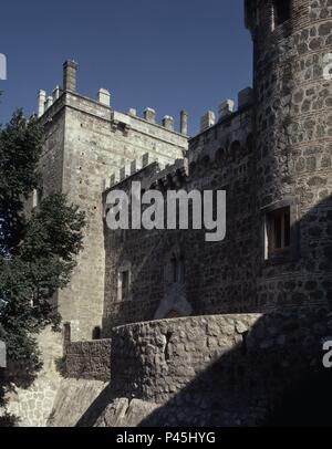 CASTILLO DE ESCALONA DE ORIGEN MUSULMAN RECONSTRUIDO EN EL SIGLO XV POR Don Alvaro de Luna. Posizione: Castillo, ESCALONA, TOLEDO, Spagna. Foto Stock